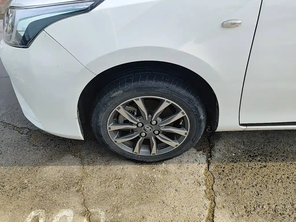 Toyota Yaris L 2020 — фото 23
