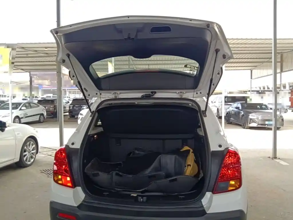 Chevrolet Trax 2016 — фото 19