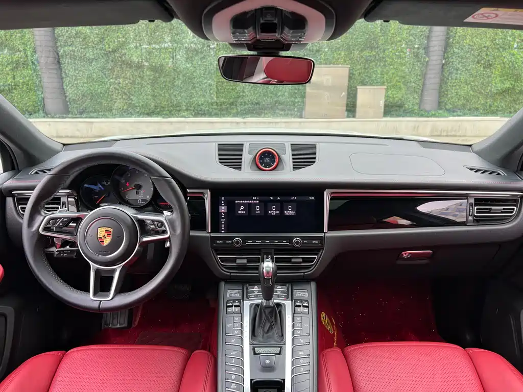 Porsche Macan 2020 — фото 15