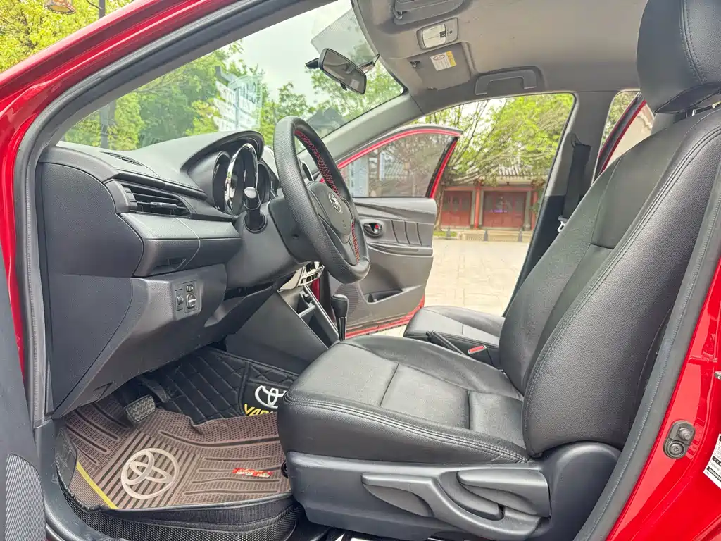 Toyota Yaris L 2020