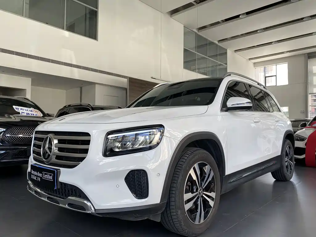Mercedes-Benz GLB 2023