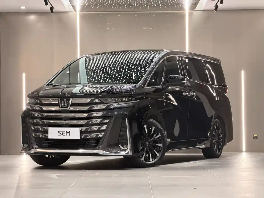Toyota Vellfire 2024 — фото 1