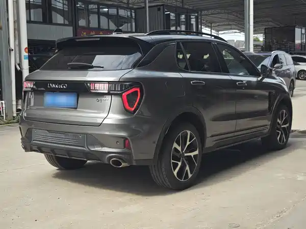 Lynk & Co 01 2020