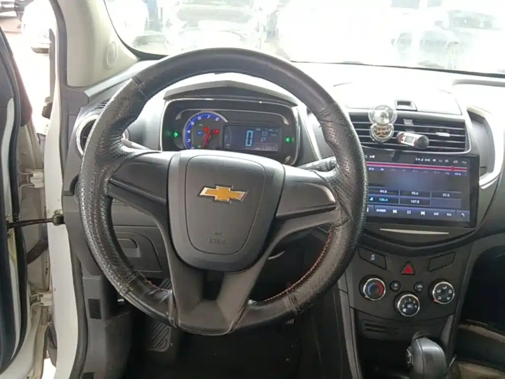 Chevrolet Trax 2016 — фото 11