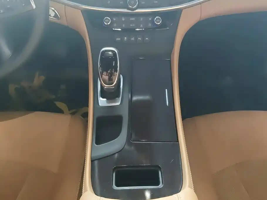 Buick LaCrosse 2018 — фото 16