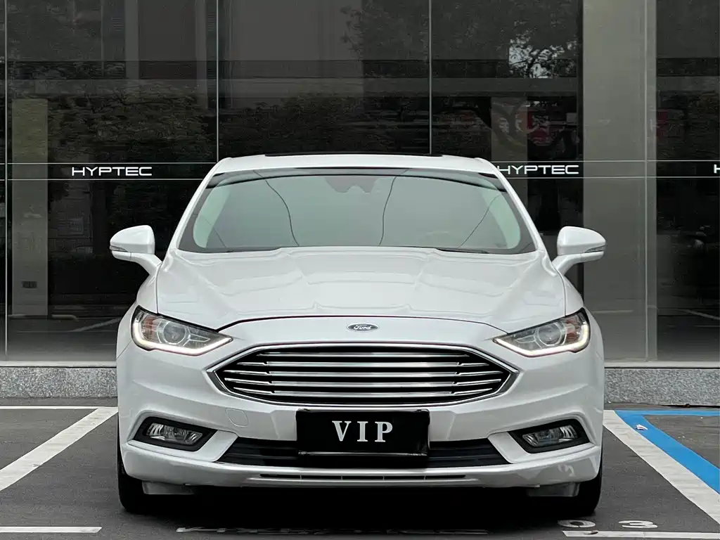 Ford Mondeo 2017 — фото 1