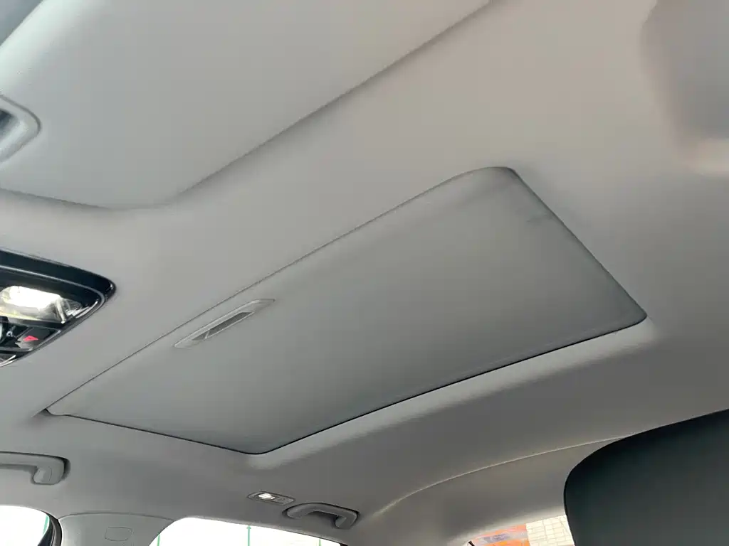 Geely Emgrand 2026