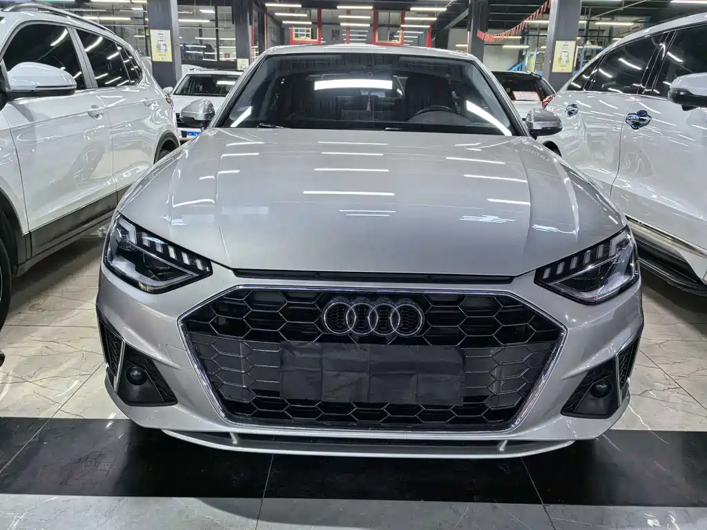 Audi A4L 2021
