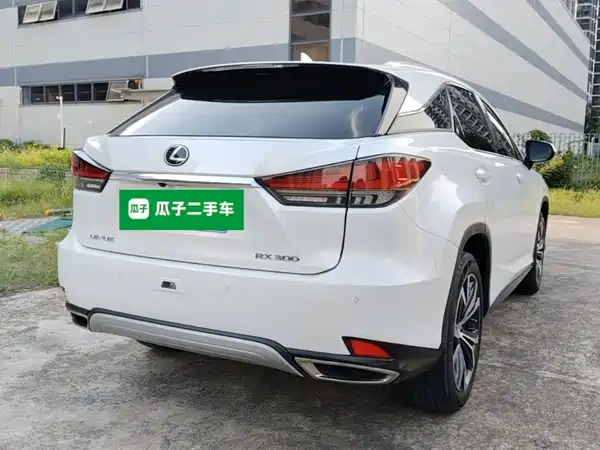 Lexus RX 2021