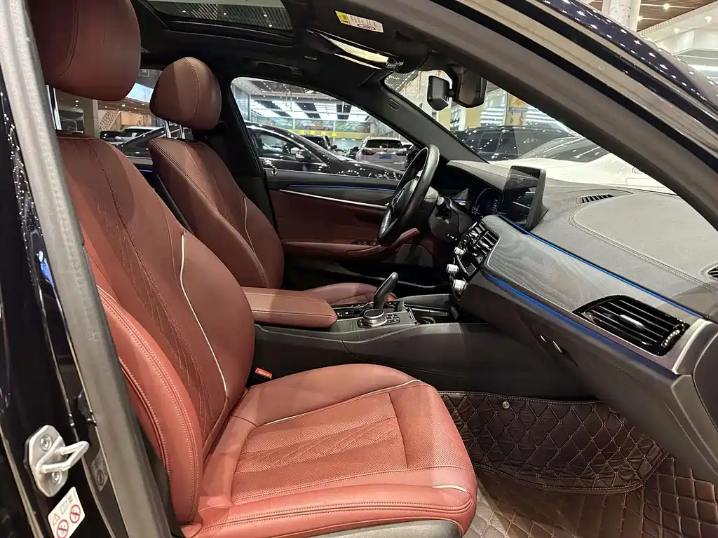BMW 5 Series New Energy 2021 — фото 13