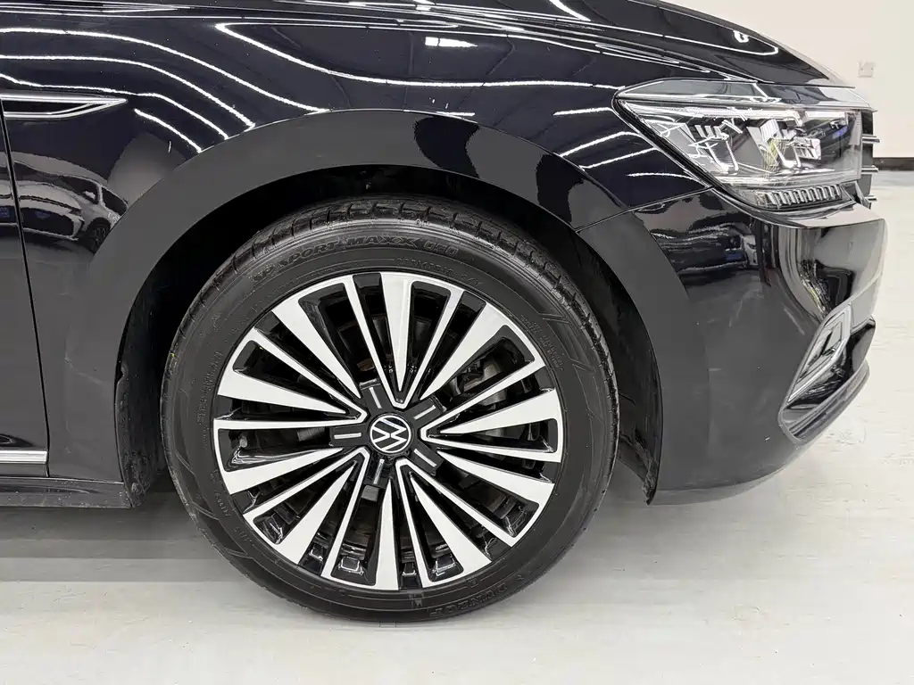Volkswagen Passat 2020 — фото 21
