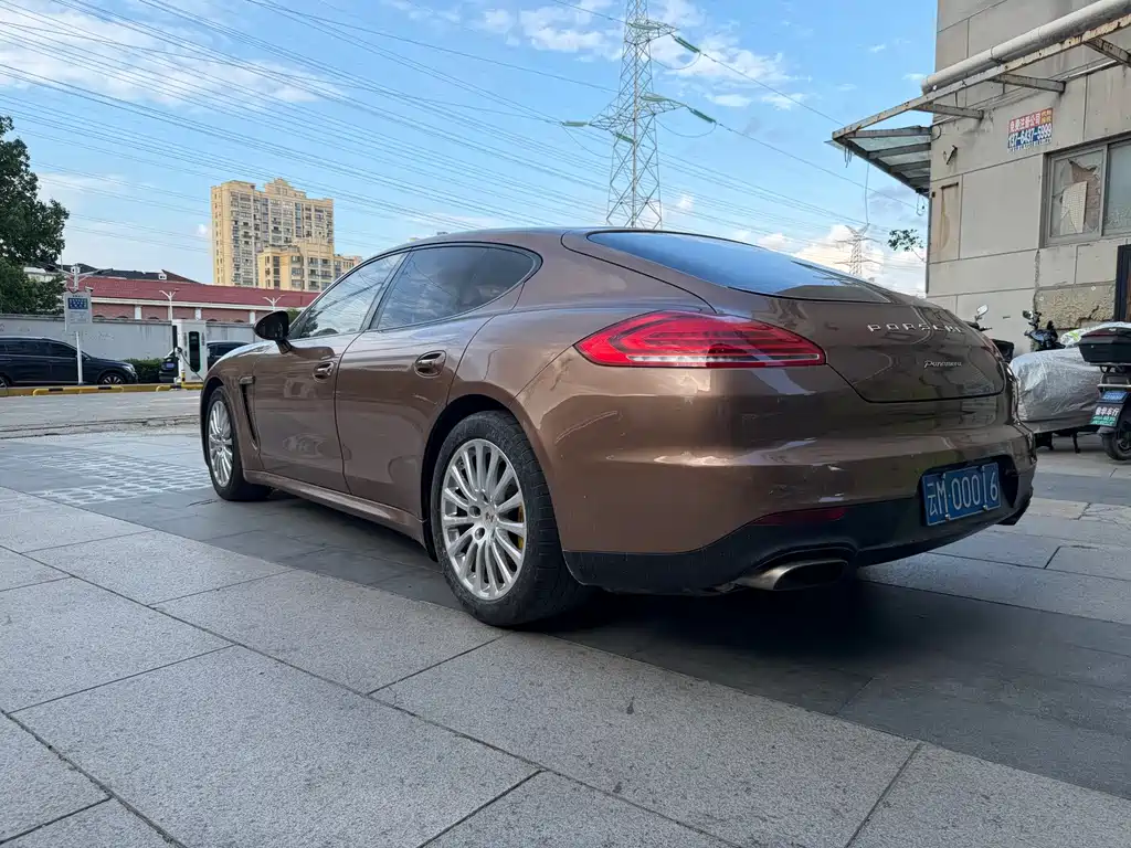 Porsche Panamera 2014 — фото 17