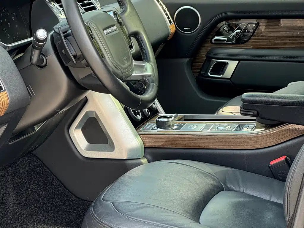 Land Rover Range Rover 2018 — фото 10