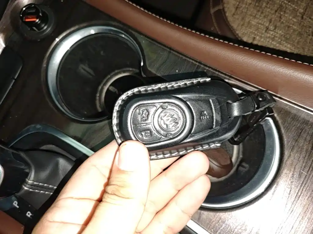 Buick Envision Plus 2017 — фото 9