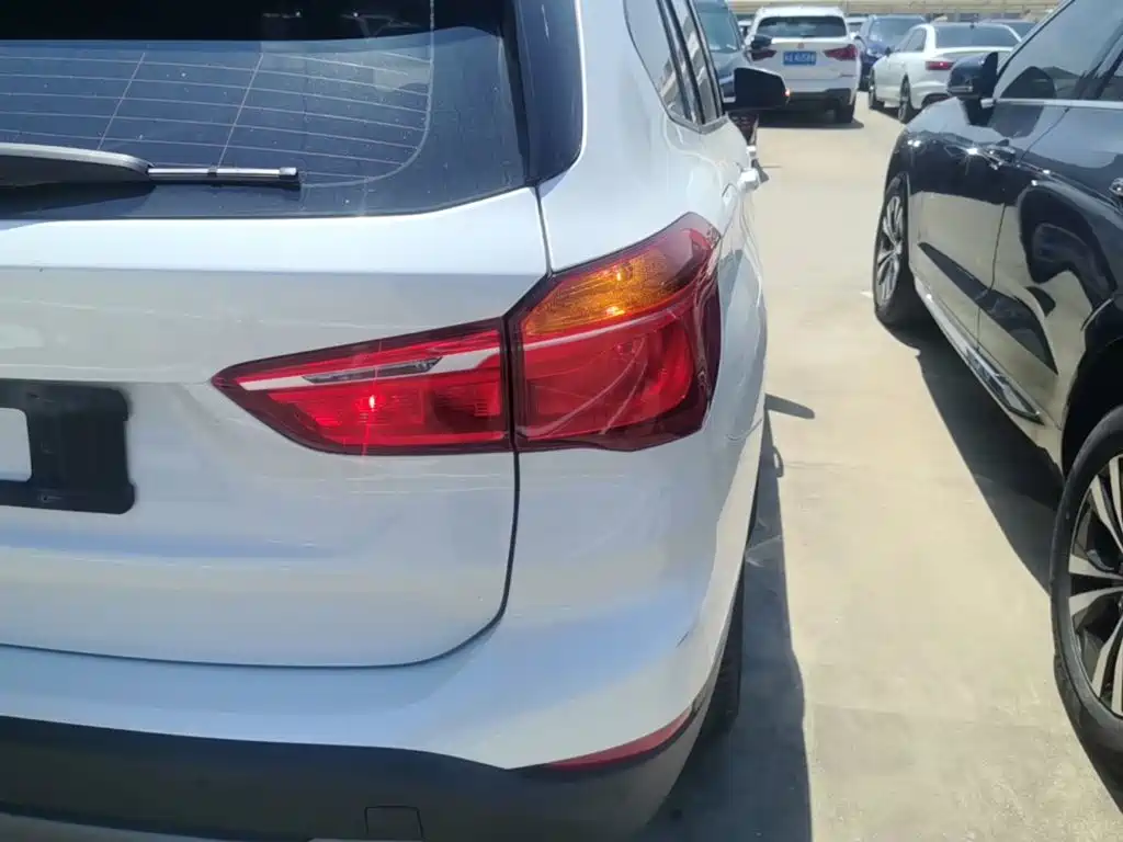 BMW X1 2018 — фото 24