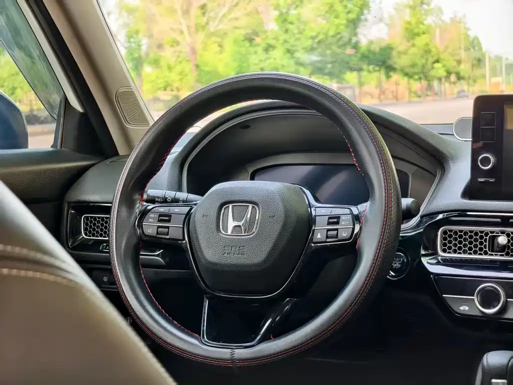 Honda Civic 2023 — фото 10