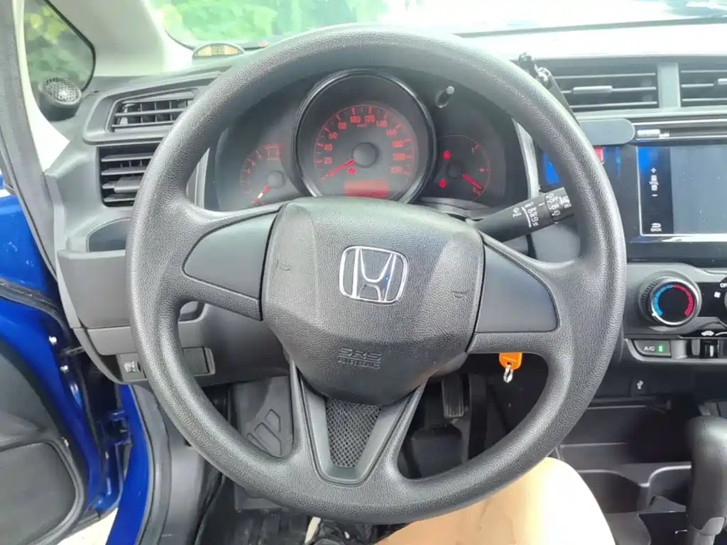 Honda Fit 2017 — фото 11