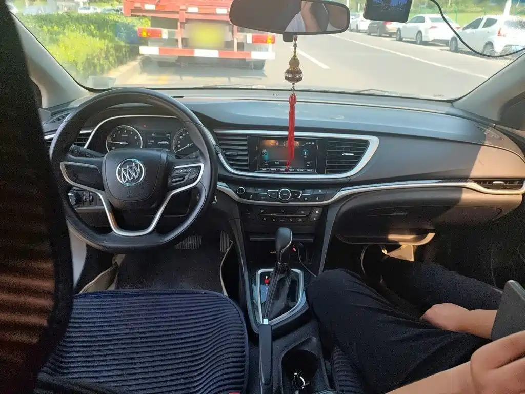 Buick Excelle 2015 — фото 13