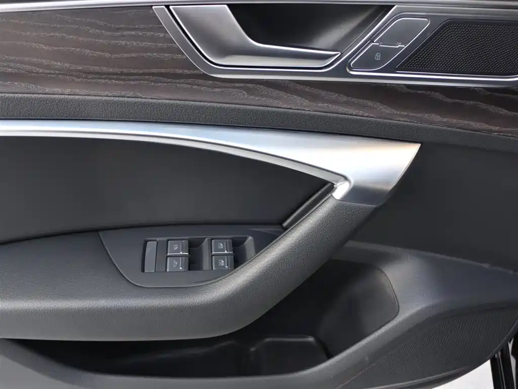 Audi A6L 2023 — фото 6