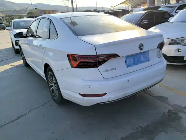 Volkswagen Sagitar 2020