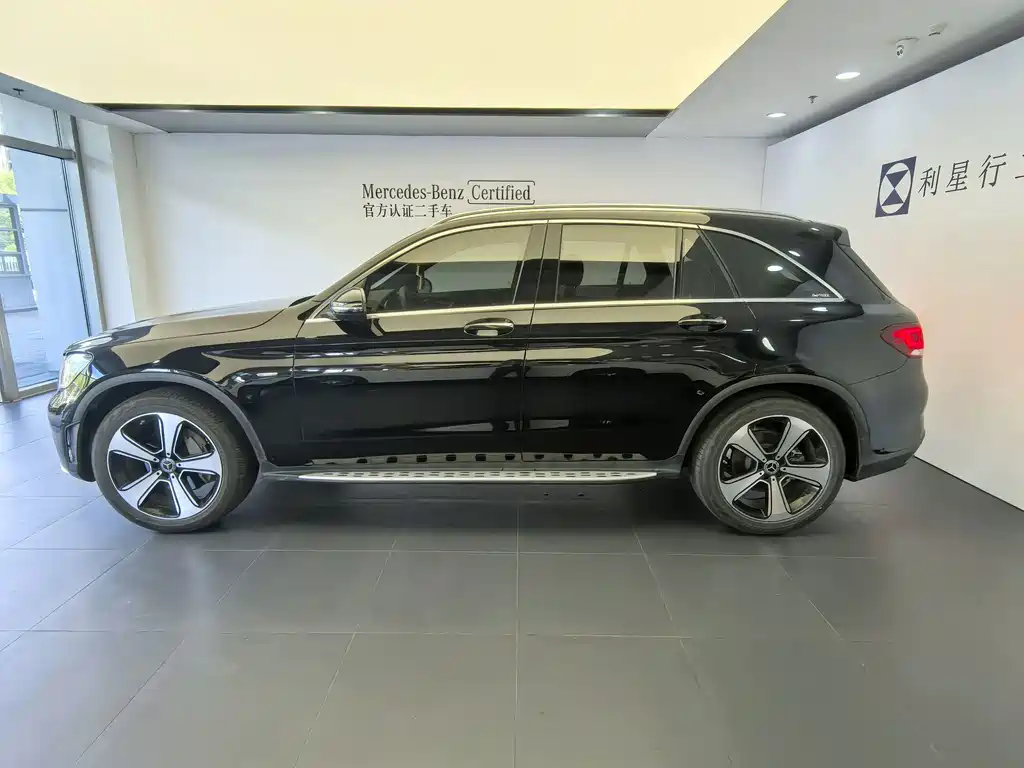 Mercedes-Benz GLC 2023