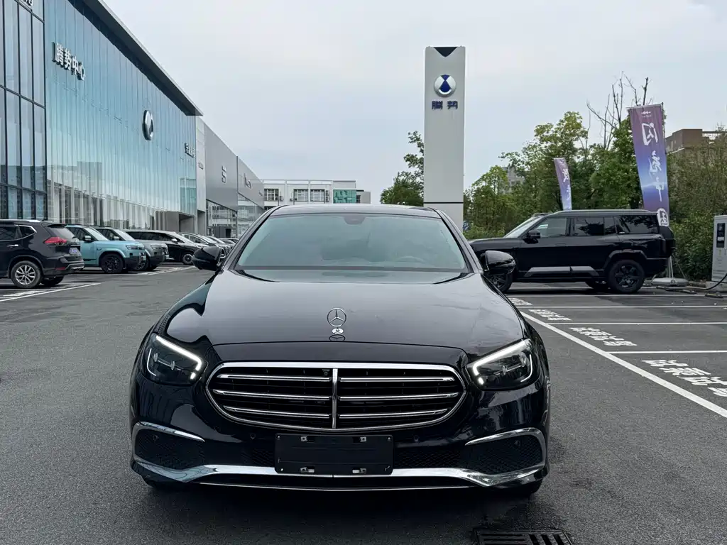 Mercedes-Benz E-Class 2023 — фото 2