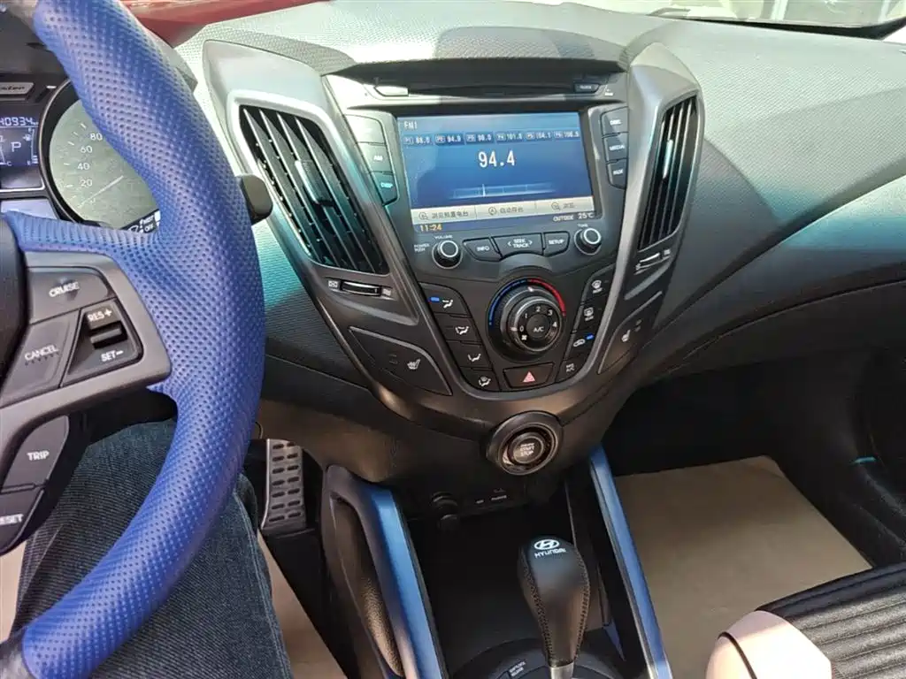 Hyundai Veloster 2015 — фото 13