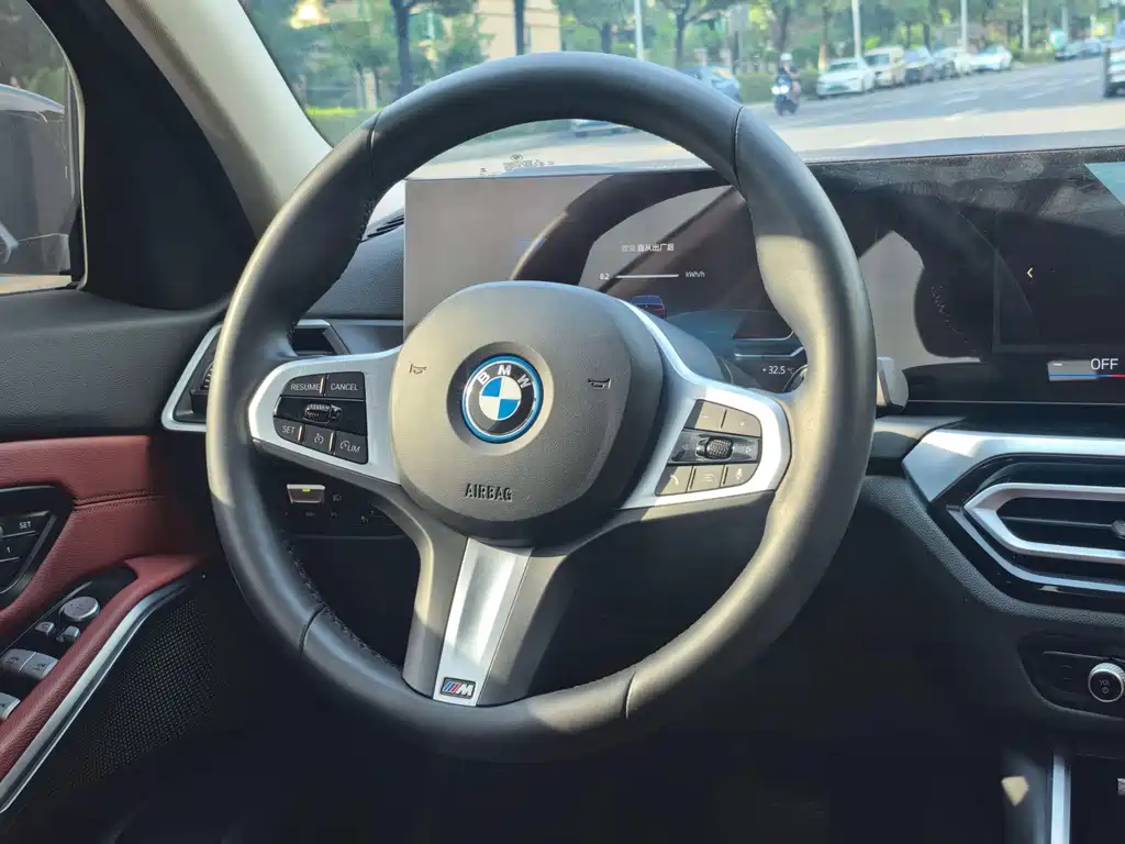 BMW i3 2024 — фото 10