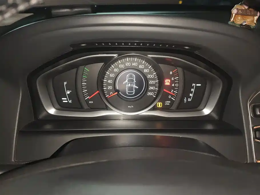 Volvo XC60 2015 — фото 14