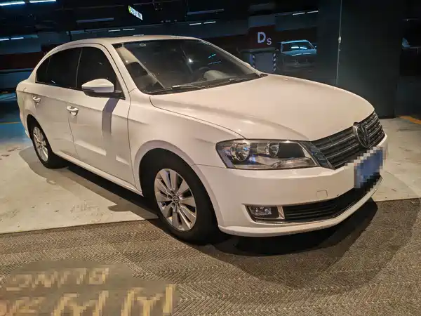 Volkswagen Lavida 2013