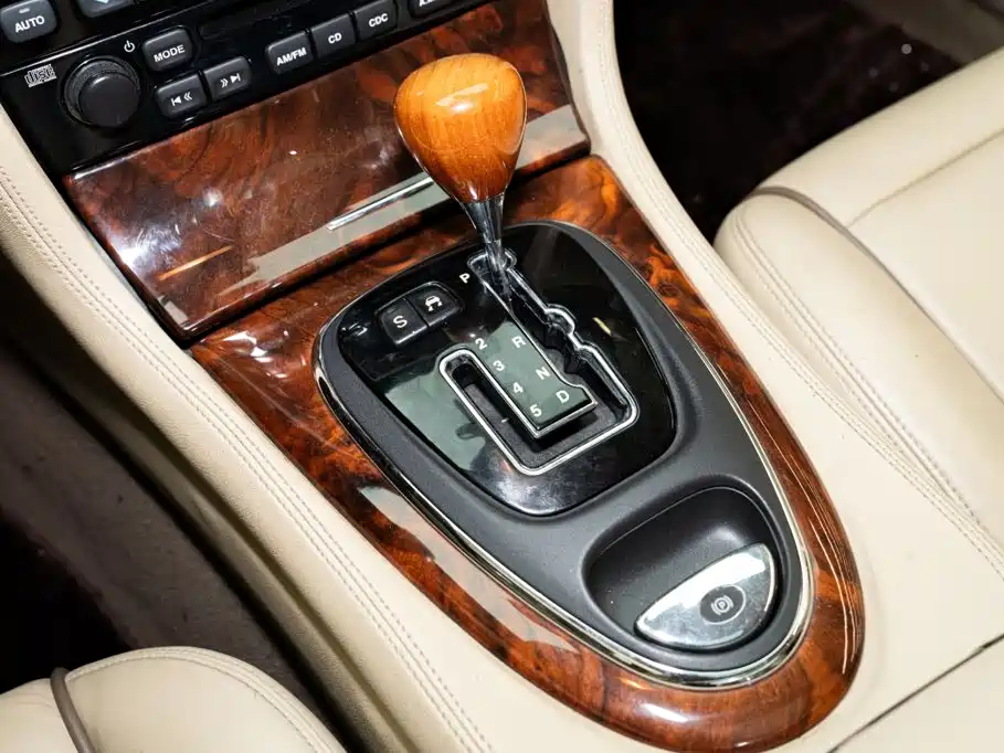 Jaguar XJ 2006 — фото 14