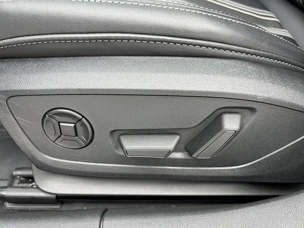 Audi A3 2023 — фото 11