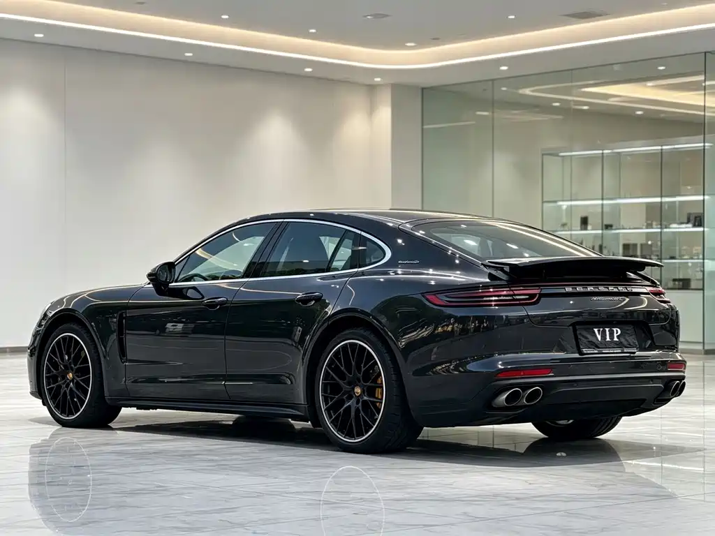 Porsche Panamera 2018 — фото 7