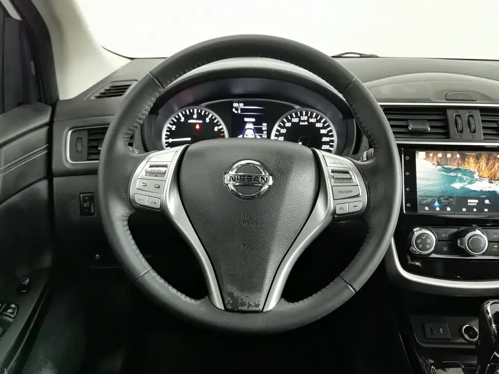 Nissan Tiida 2021 — фото 11