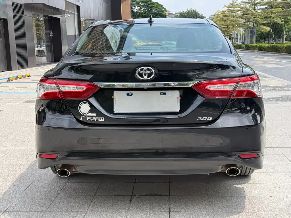 Toyota Camry 2022 — фото 6