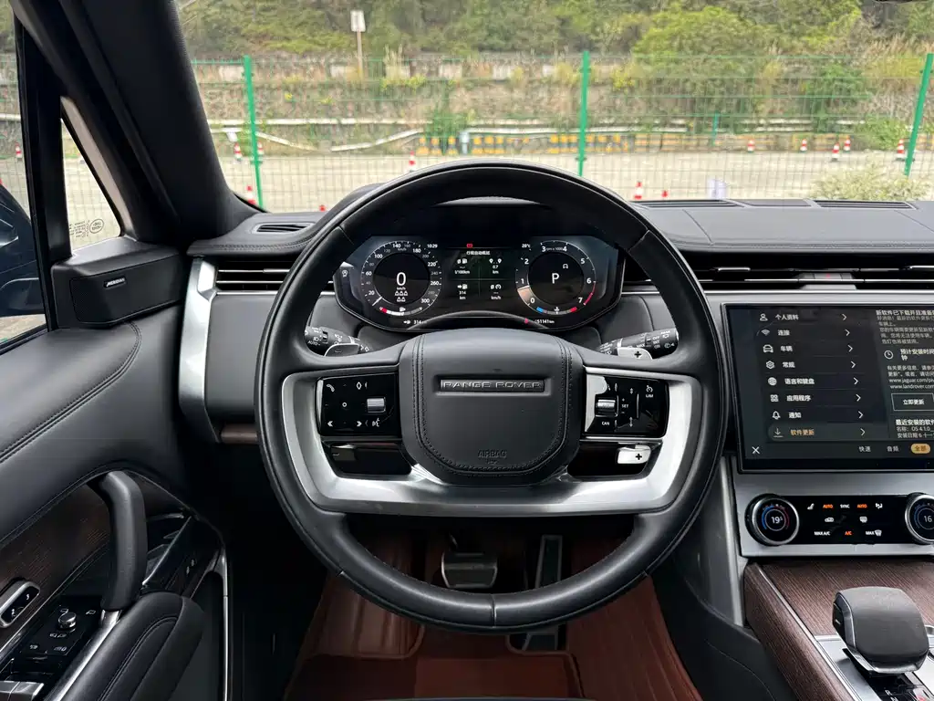 Land Rover Range Rover 2023 — фото 10