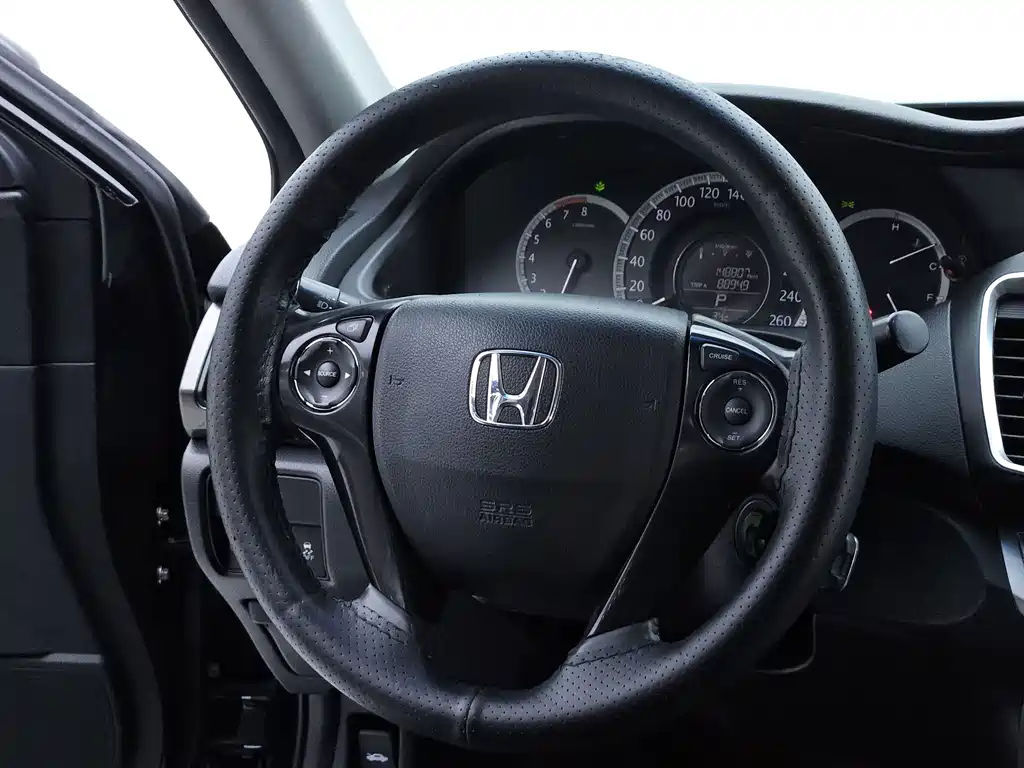 Honda Accord 2015 — фото 10