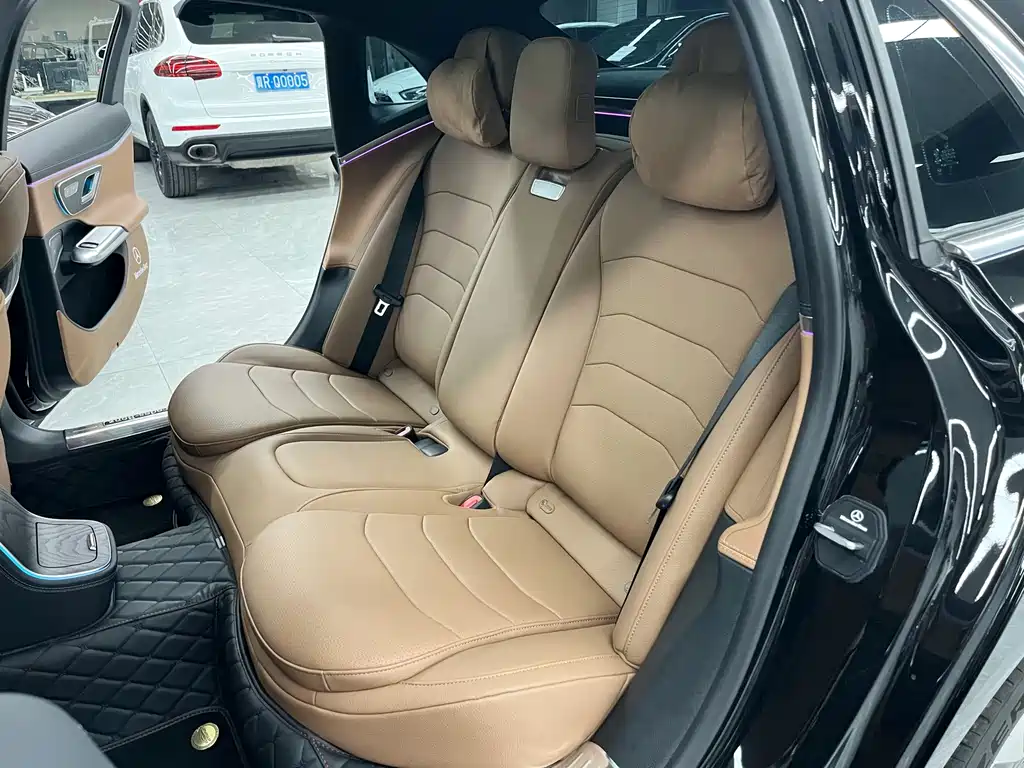 Mercedes-Benz E-Class 2025 — фото 14