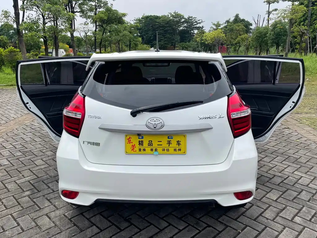 Toyota Yaris L 2019 — фото 10