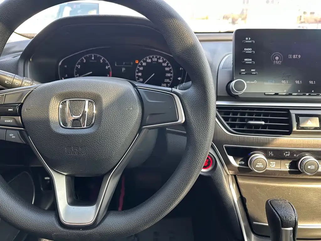 Honda Accord 2019 — фото 21
