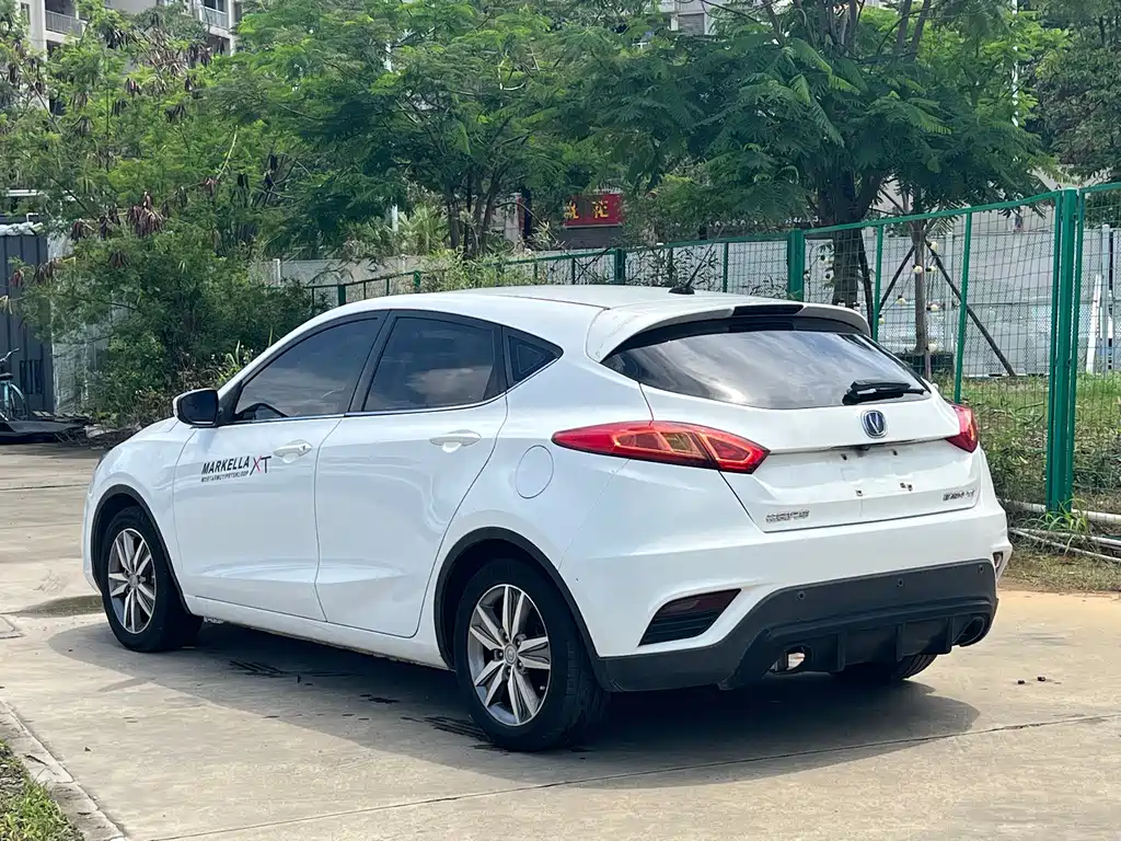 Changan Eado XT 2015 — фото 8