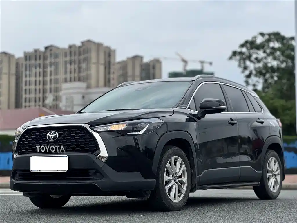 Toyota Corolla Cross 2023 — фото 1