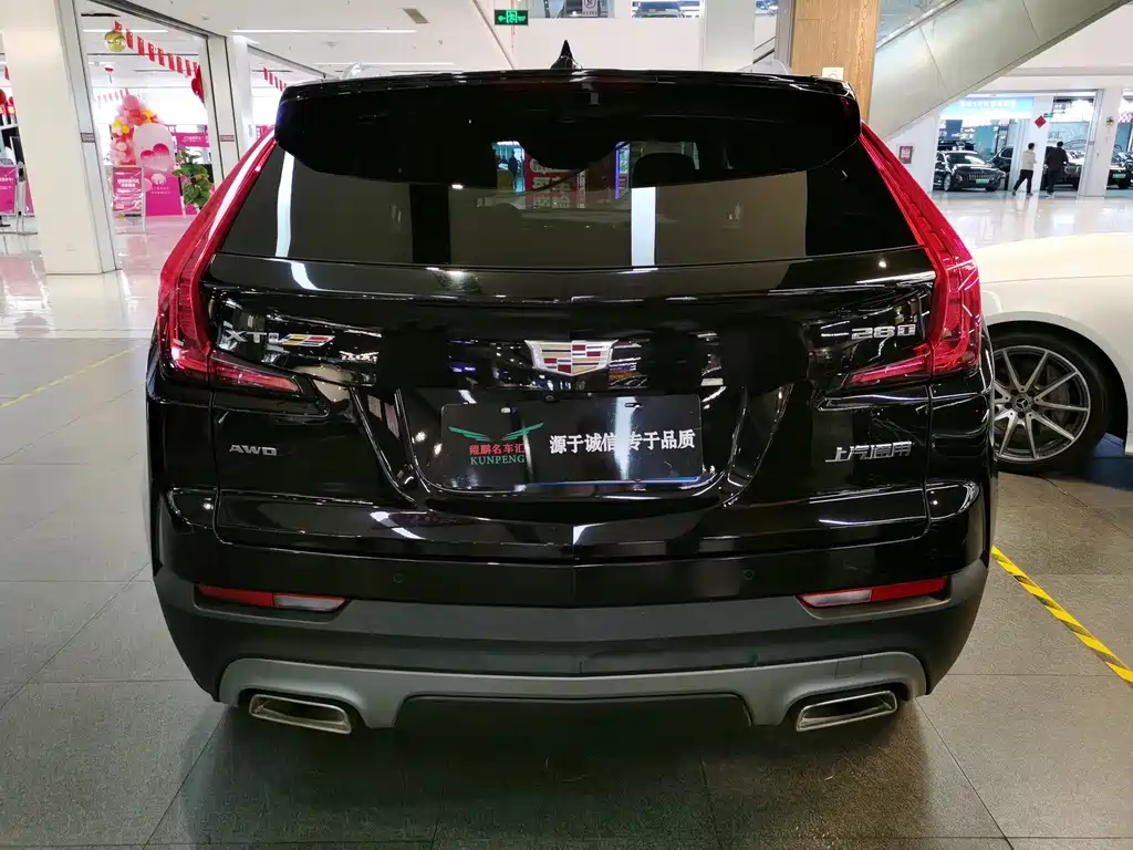 Cadillac XT4 2021 — фото 4