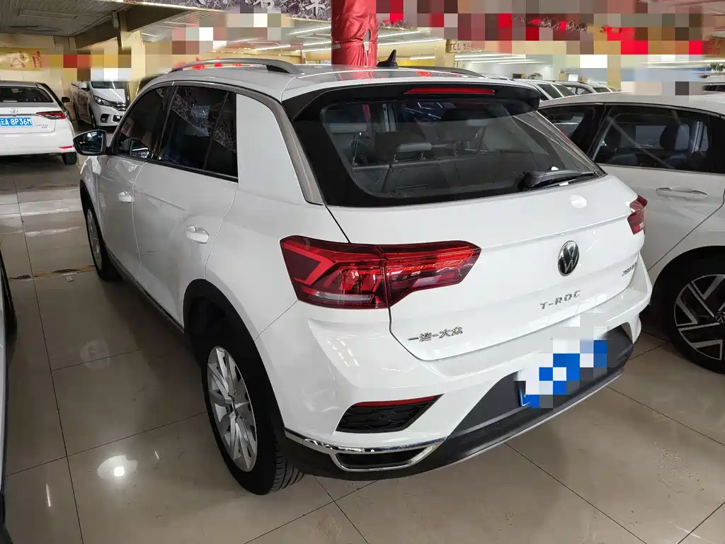 Volkswagen T-Roc 2023 — фото 9