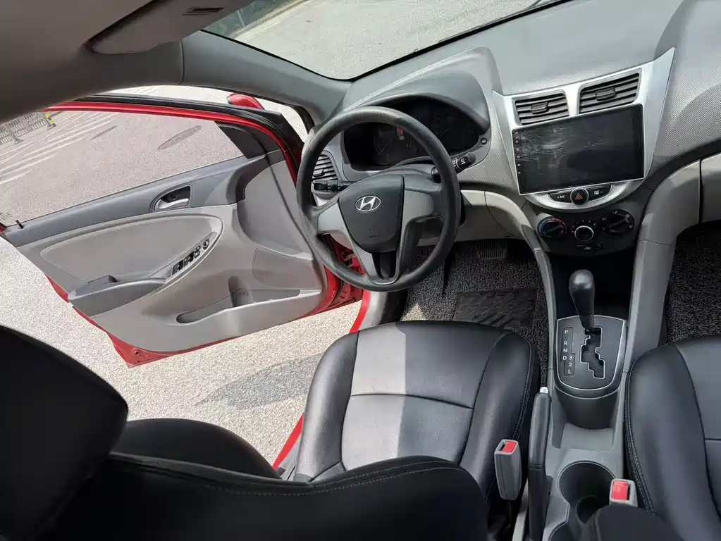 Hyundai Verna 2014 — фото 20