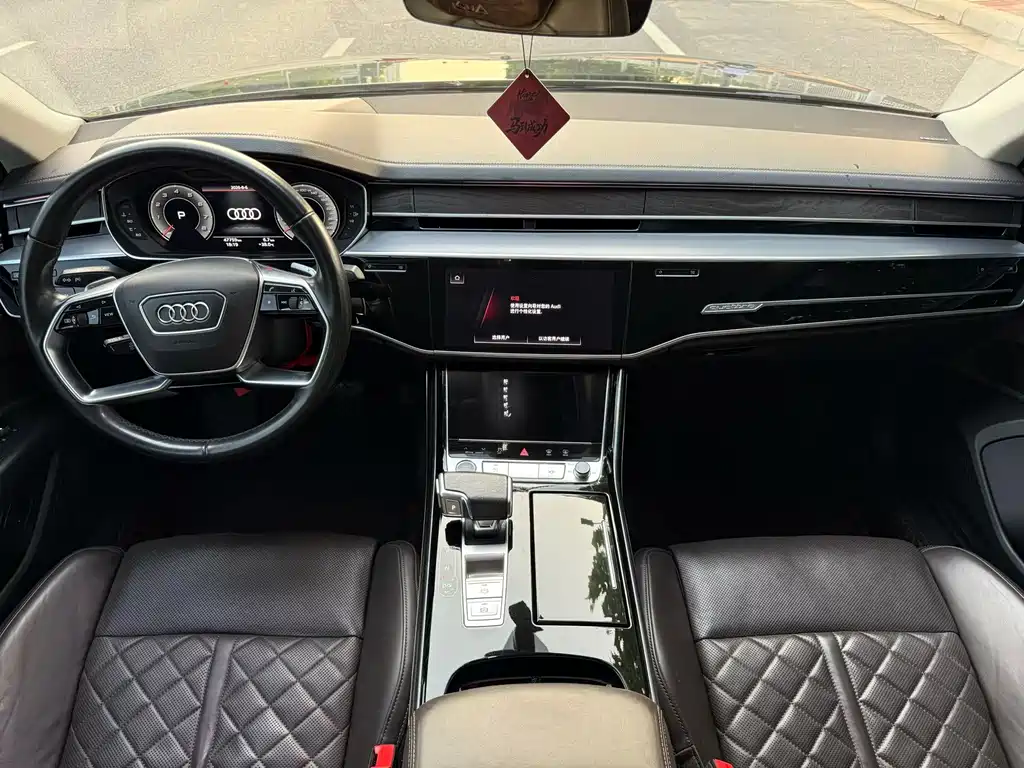 Audi A8 2022