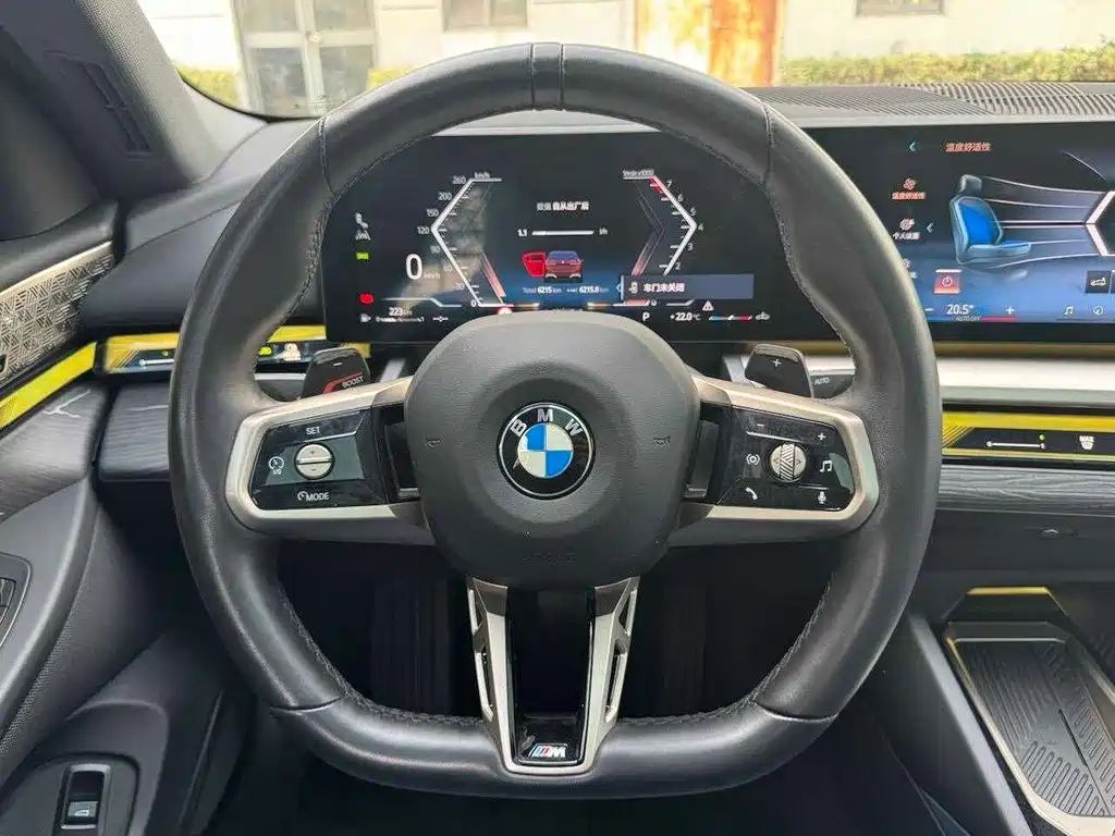 BMW 5 Series 2024 — фото 12