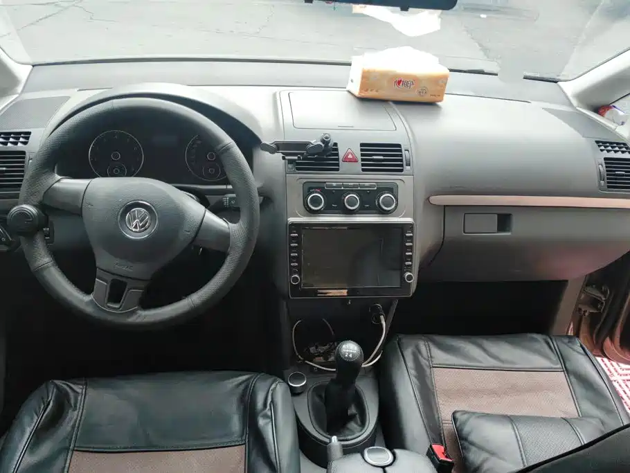 Volkswagen Touran 2015 — фото 12