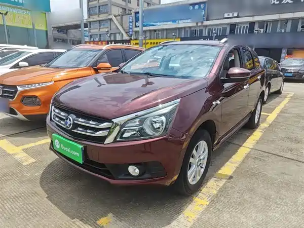 Venucia T70 2016