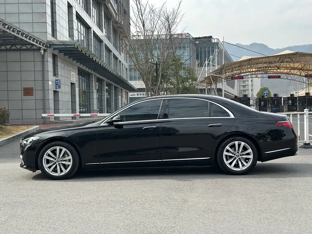Mercedes-Benz S-Class 2023 — фото 4